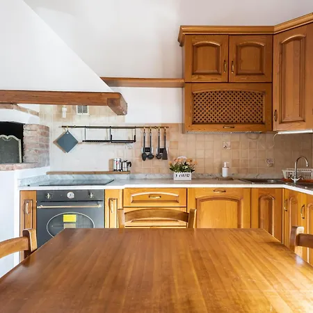Rustic Tuscan Retreat A Cozy Escape Near Siena * Val di Pugna